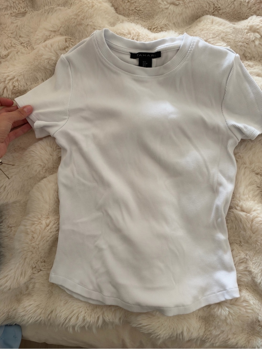 Tahari White Ribbed Short Sleeve Crew Tee